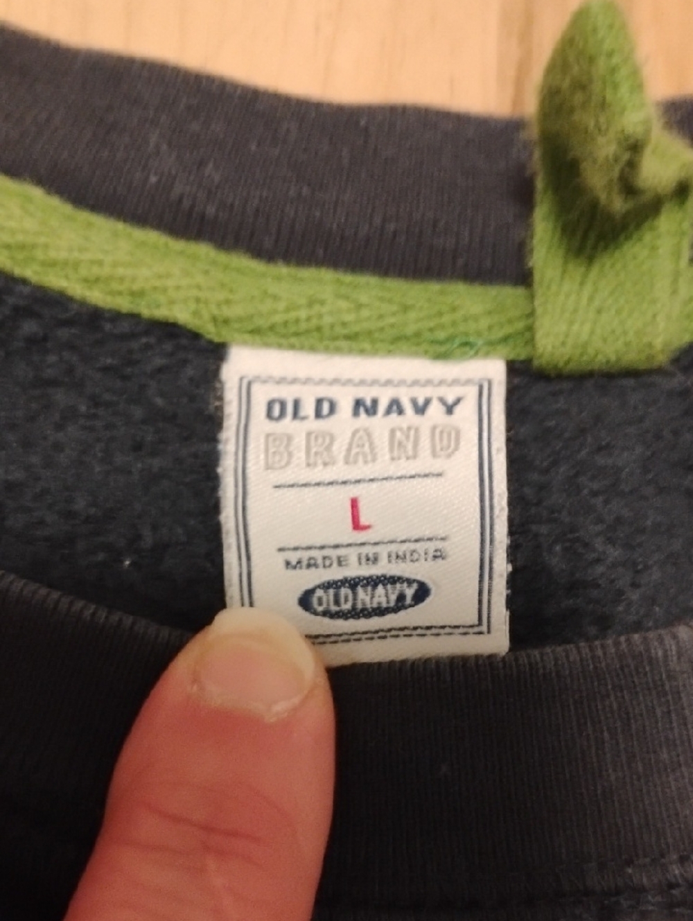 Old Navy Varsity Crewneck Sweatshirt Embroidered Logo Y2K 2000s Size L - Picture 2 of 5